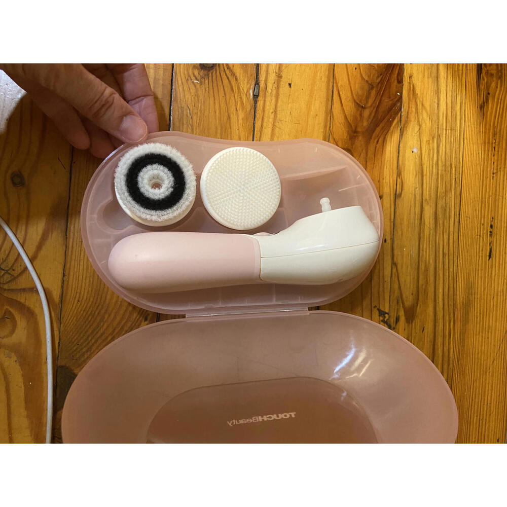 TOUCHBeauty Facial Cleansing Brush with 2 Brush Heads and Travel Case